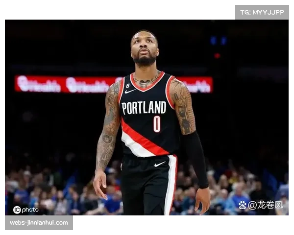 韦斯利凭借强硬防守获得开拓者教练高度认可成球队关键防守力量