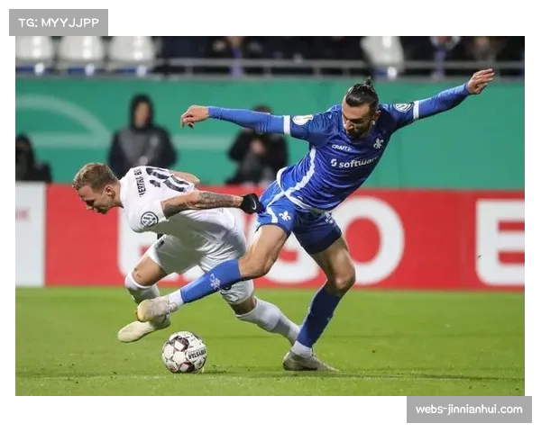 霍村客场逆转狼堡,普罗梅尔传射率队建功助胜 霍村客场逆转狼堡,普罗梅尔传射率队建功助胜