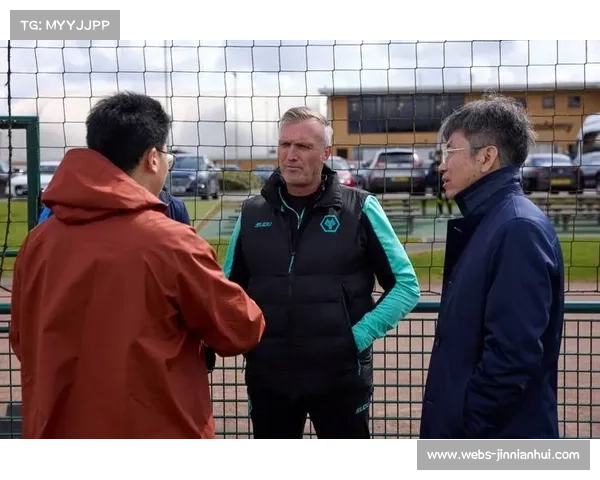 足球青训面临学训矛盾、场地与教练不足等多重挑战