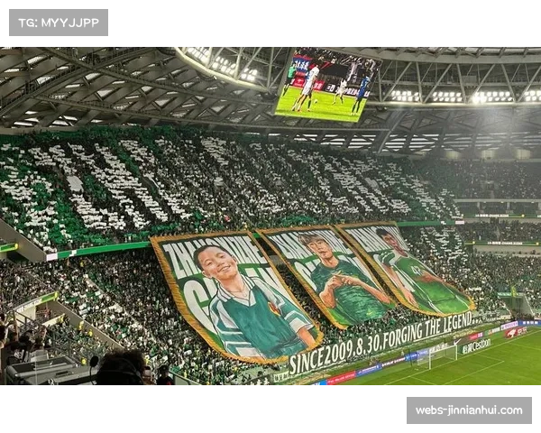 伯纳乌南看台巨幅Tifo：向欧冠14冠传奇致敬